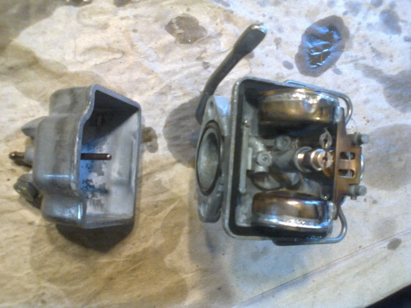 Illustration for article titled CL100 Carburetor Rebuild (and Tank Update)
